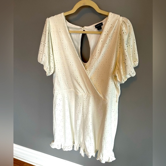 Boohoo Romper White Eyelet Ruffles Bridal Wedding Size 14 summer spring - Picture 1 of 7